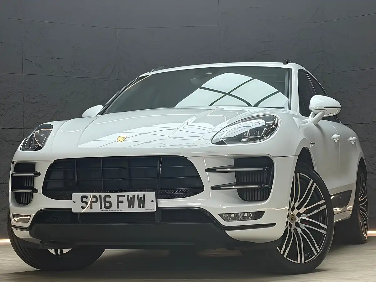 Used 2016 Porsche Macan Turbo White - Interior and Exterior details 2