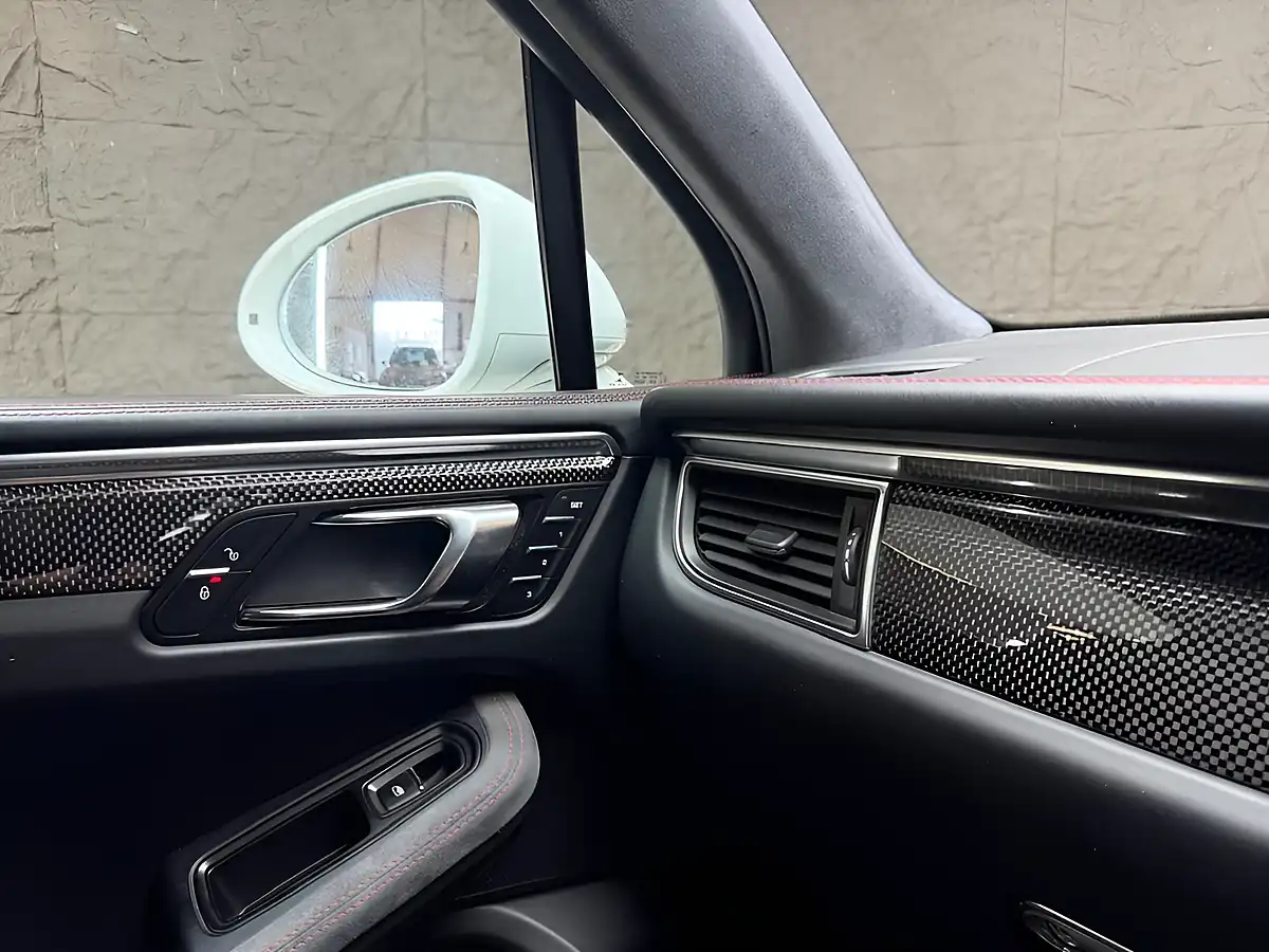 Used 2016 Porsche Macan Turbo White - Interior and Exterior details 20