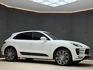 Used 2016 Porsche Macan Turbo White - Interior and Exterior details 9