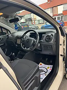 Used 2016 Renault Captur Dynamic Beige Metallic - Interior and Exterior details 8