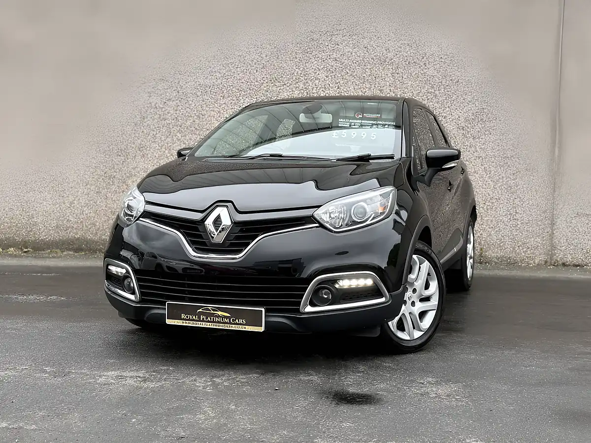 Used 2016 Renault Captur Dynamique Nav Black - Front View