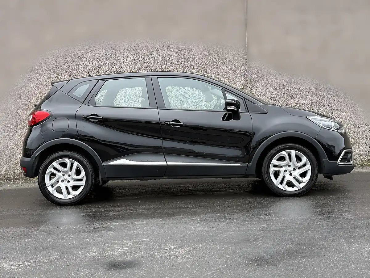 Used 2016 Renault Captur Dynamique Nav Black - Interior and Exterior details 2