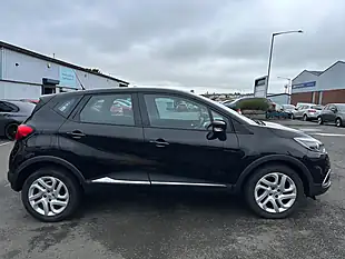 Used 2016 Renault Captur Dynamique Nav Black - Interior and Exterior details 4