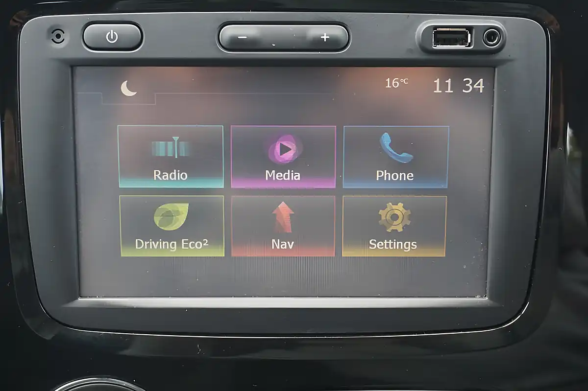 Used 2016 Renault Captur Dynamique Nav Black - Interior and Exterior details 14