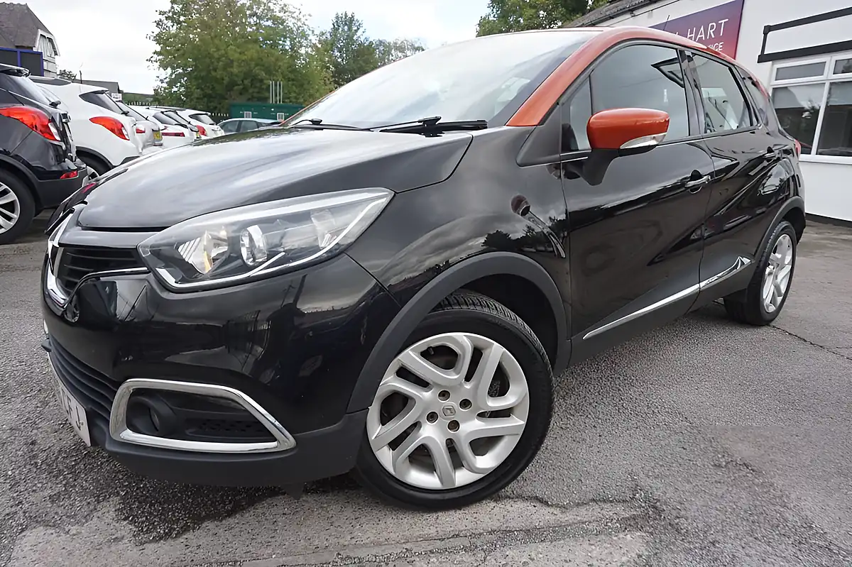 Used 2016 Renault Captur Dynamique Nav Black - Interior and Exterior details 2