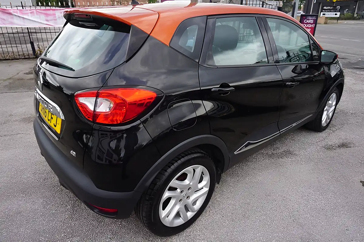 Used 2016 Renault Captur Dynamique Nav Black - Interior and Exterior details 7