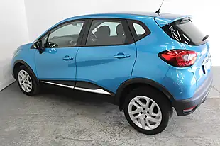 Used 2016 Renault Captur Dynamique Nav Blue - Interior and Exterior details 7