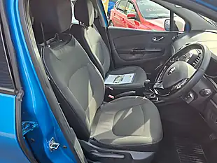 Used 2016 Renault Captur Dynamique Nav Blue - Interior and Exterior details 7