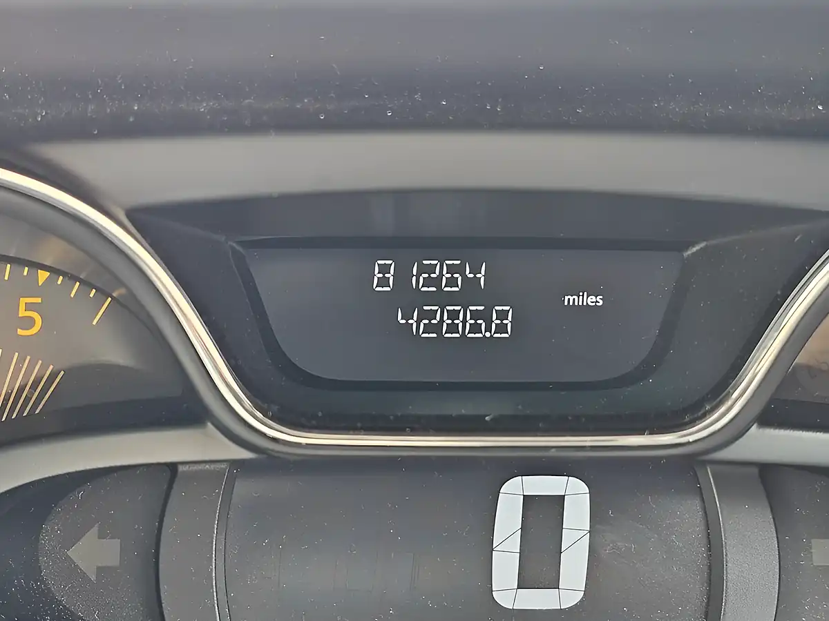 Used 2016 Renault Captur Dynamique Nav Blue - Interior and Exterior details 8