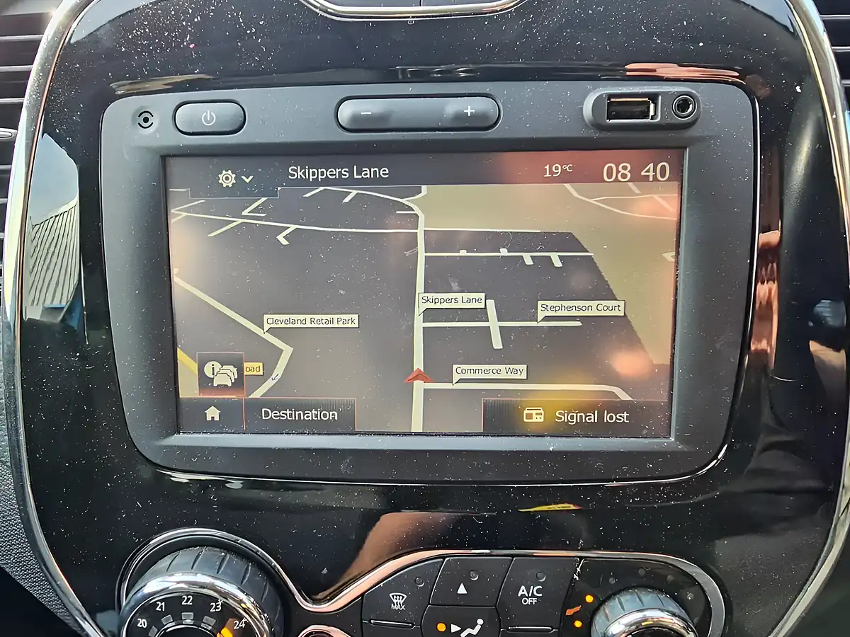 Used 2016 Renault Captur Dynamique Nav Blue - Interior and Exterior details 9