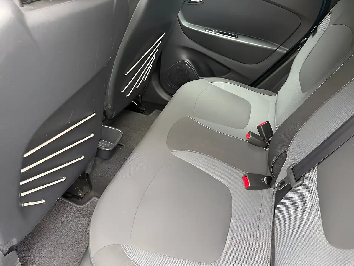 Used 2016 Renault Captur Dynamique Nav Blue - Interior and Exterior details 14