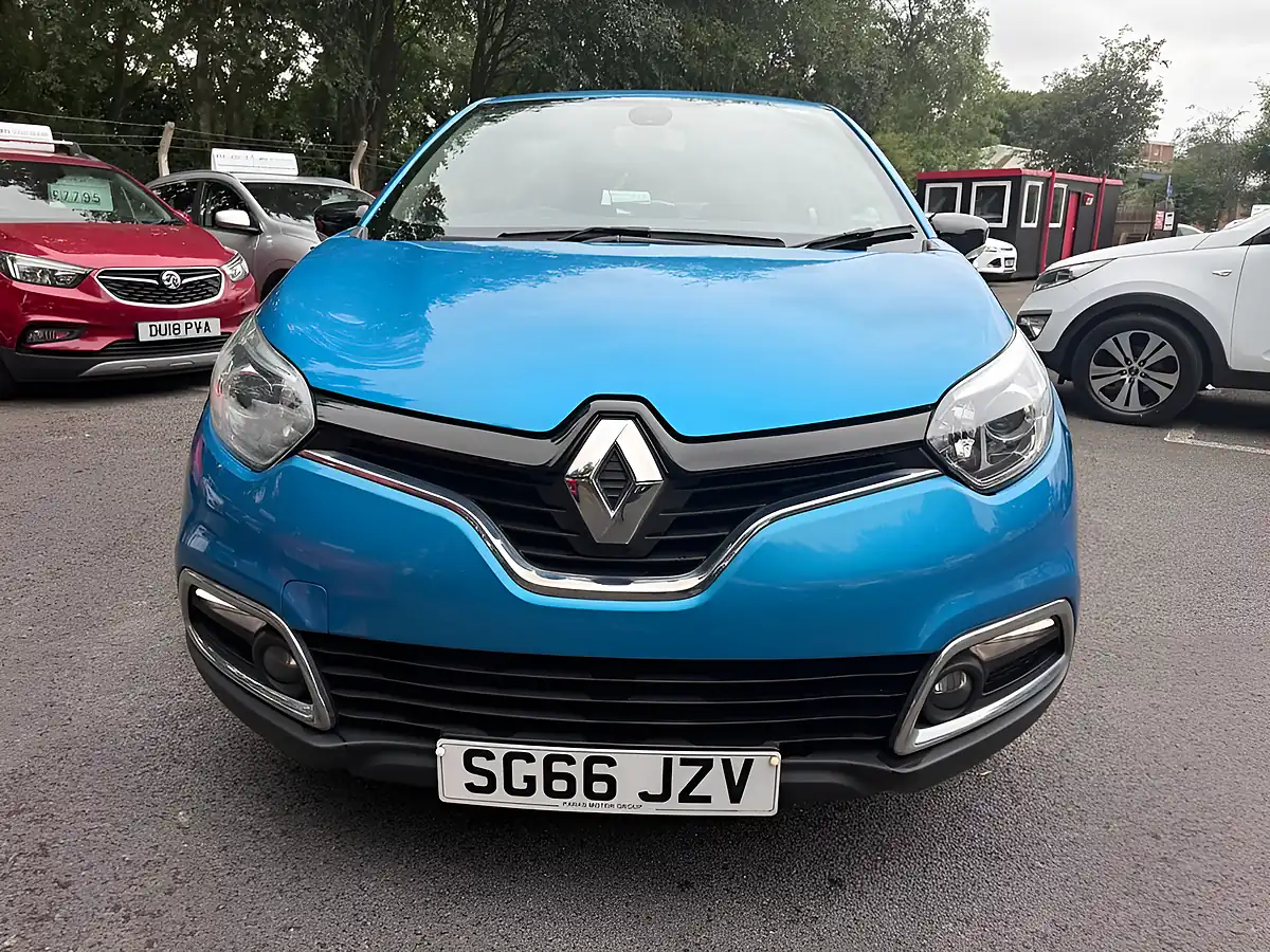 Used 2016 Renault Captur Dynamique Nav Blue - Interior and Exterior details 2