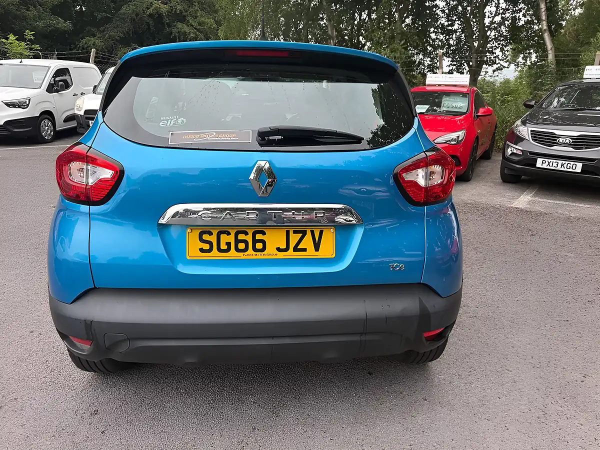 Used 2016 Renault Captur Dynamique Nav Blue - Interior and Exterior details 6