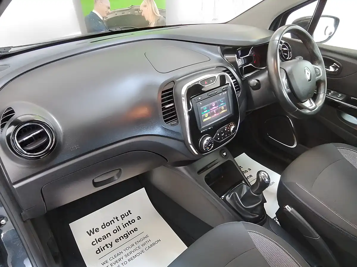 Used 2016 Renault Captur Dynamique Nav Blue - Interior and Exterior details 14