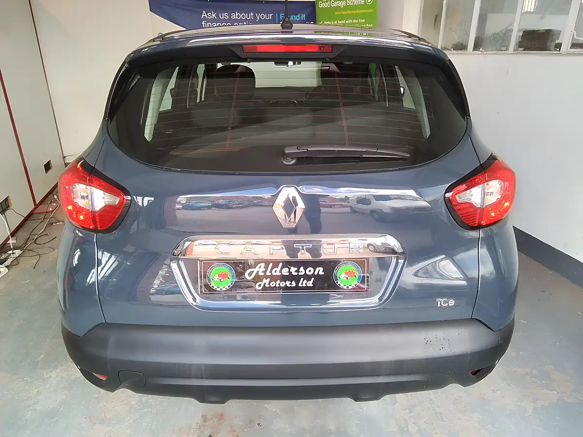 Used 2016 Renault Captur Dynamique Nav Blue - Interior and Exterior details 7