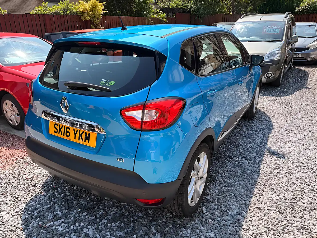 Used 2016 Renault Captur Dynamique Nav Blue - Interior and Exterior details 17
