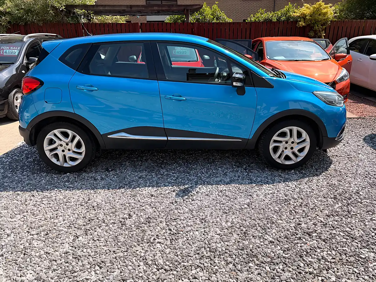 Used 2016 Renault Captur Dynamique Nav Blue - Interior and Exterior details 19