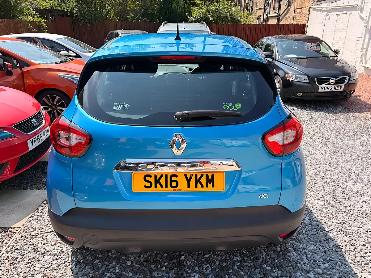Used 2016 Renault Captur Dynamique Nav Blue - Interior and Exterior details 4