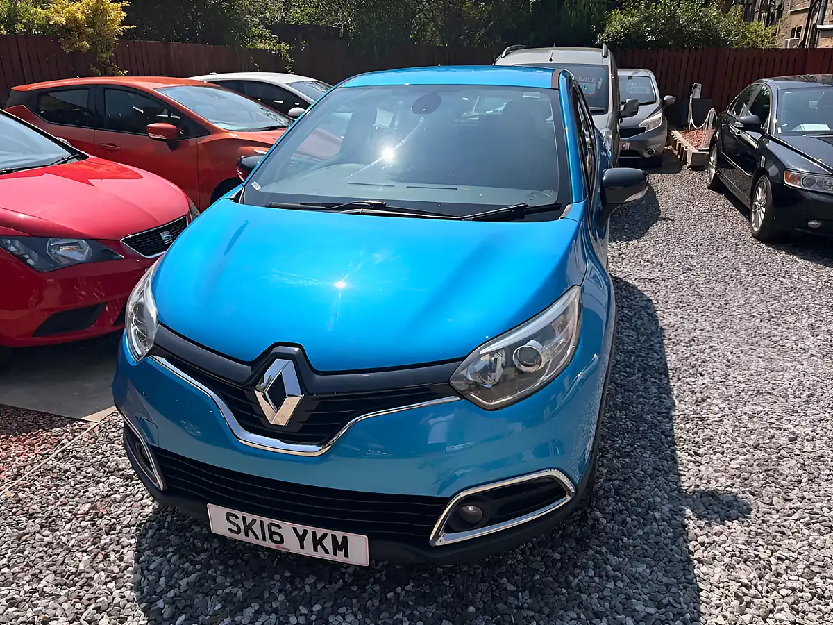 Used 2016 Renault Captur Dynamique Nav Blue - Interior and Exterior details 5
