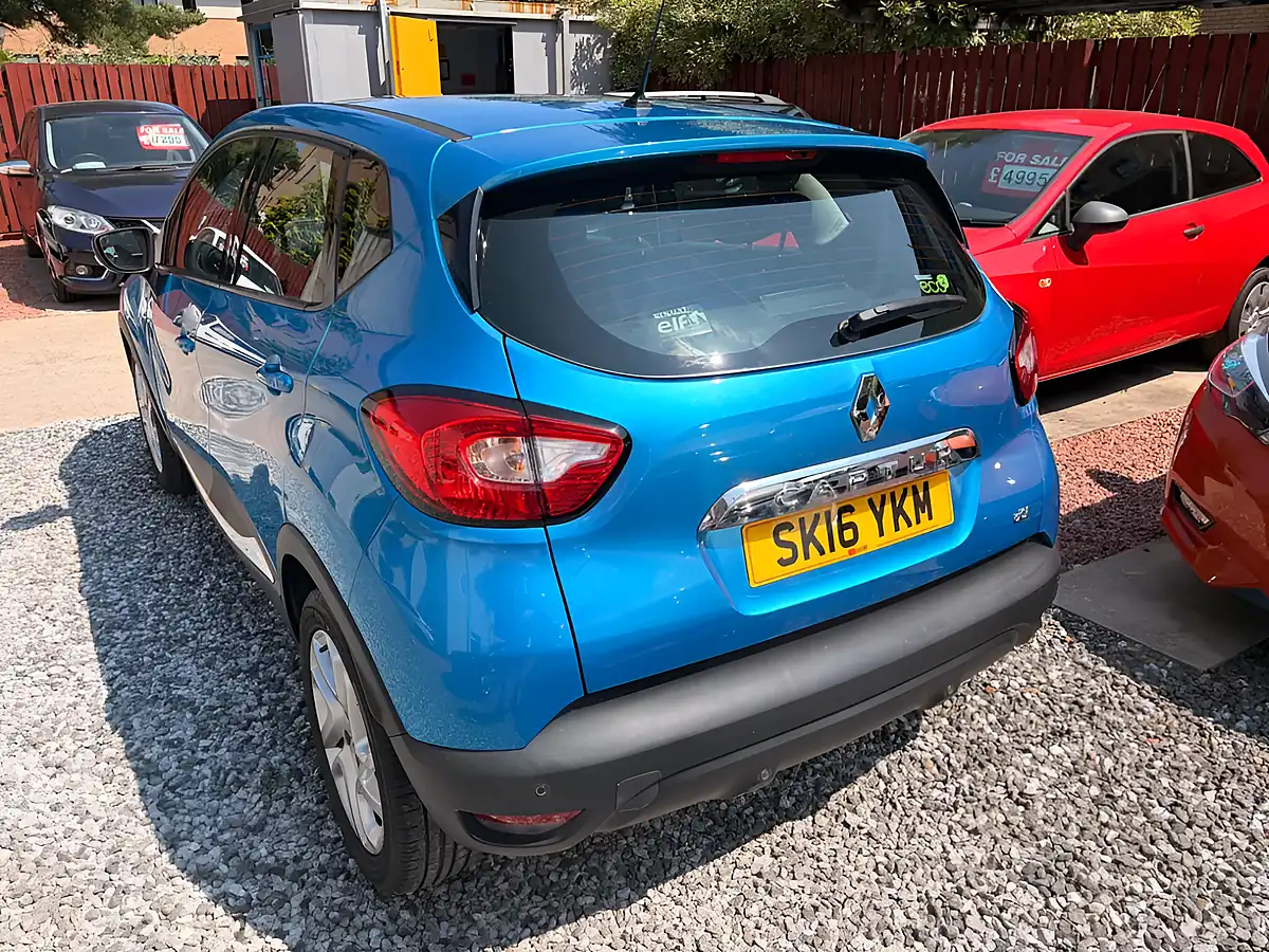 Used 2016 Renault Captur Dynamique Nav Blue - Interior and Exterior details 6