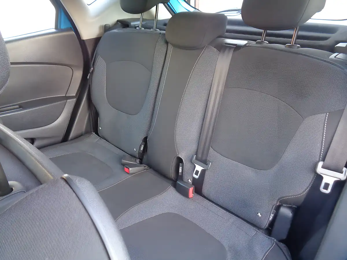 Used 2016 Renault Captur Dynamique Nav Blue - Front View