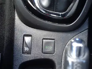 Used 2016 Renault Captur Dynamique Nav Blue - Interior and Exterior details 16