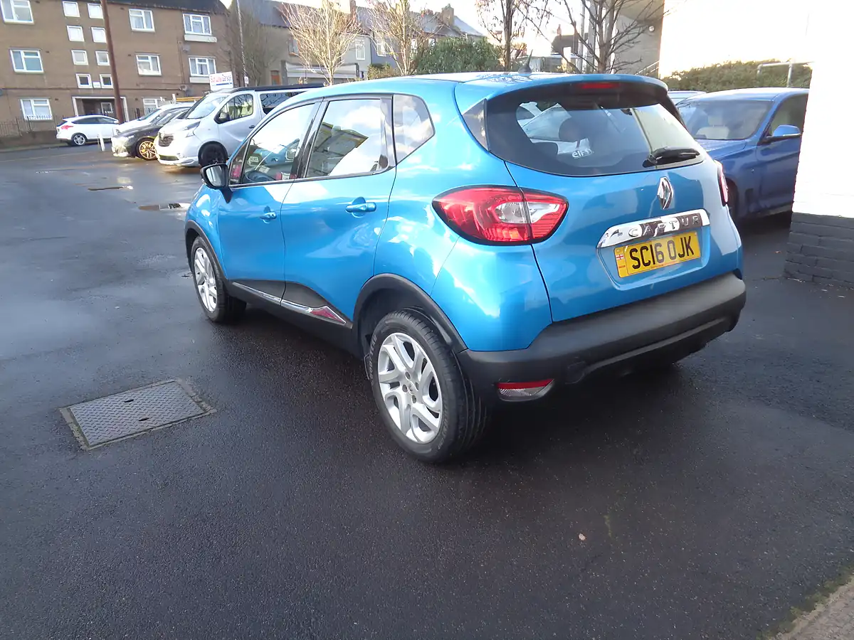 Used 2016 Renault Captur Dynamique Nav Blue - Interior and Exterior details 6