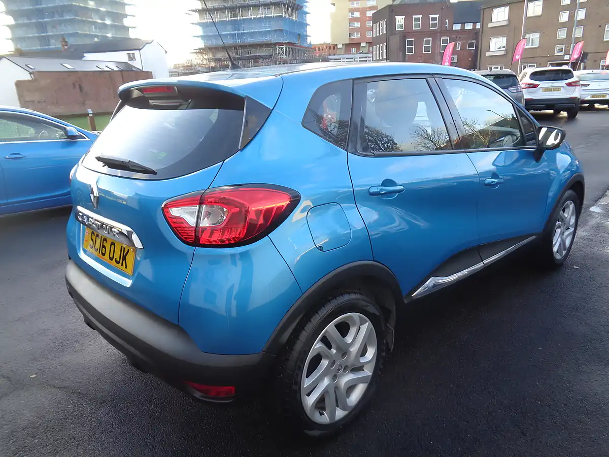 Used 2016 Renault Captur Dynamique Nav Blue - Interior and Exterior details 8