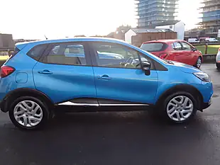 Used 2016 Renault Captur Dynamique Nav Blue - Interior and Exterior details 9
