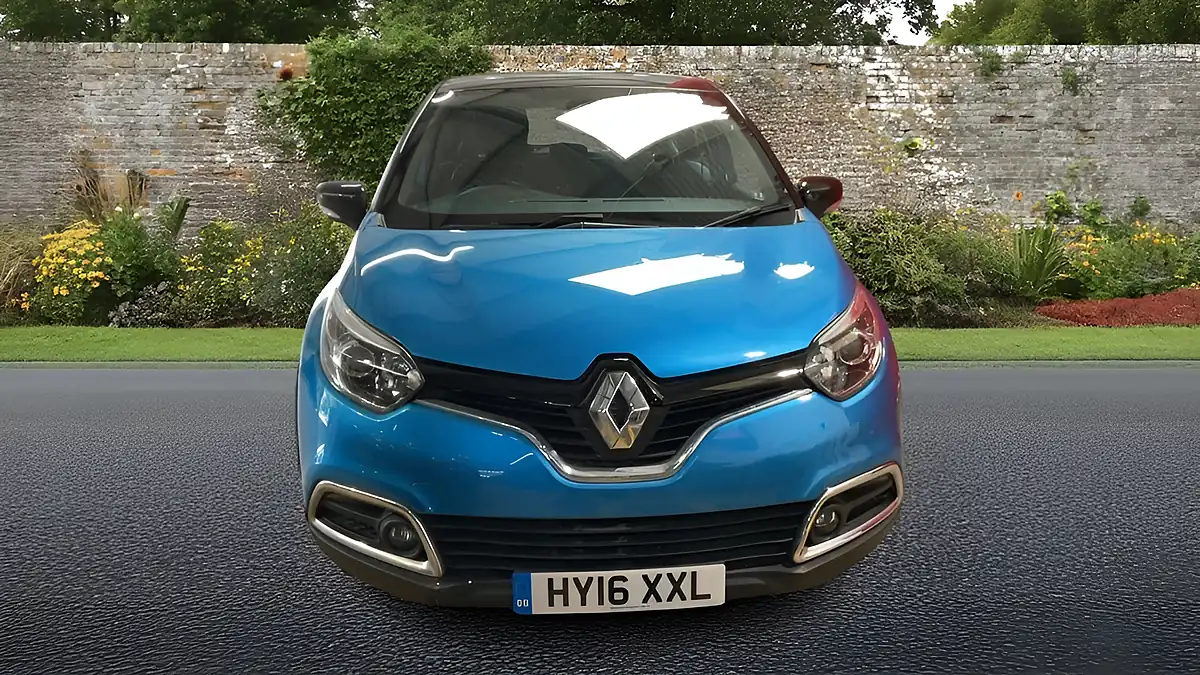 Used 2016 Renault Captur Dynamique Nav Blue - Interior and Exterior details 3