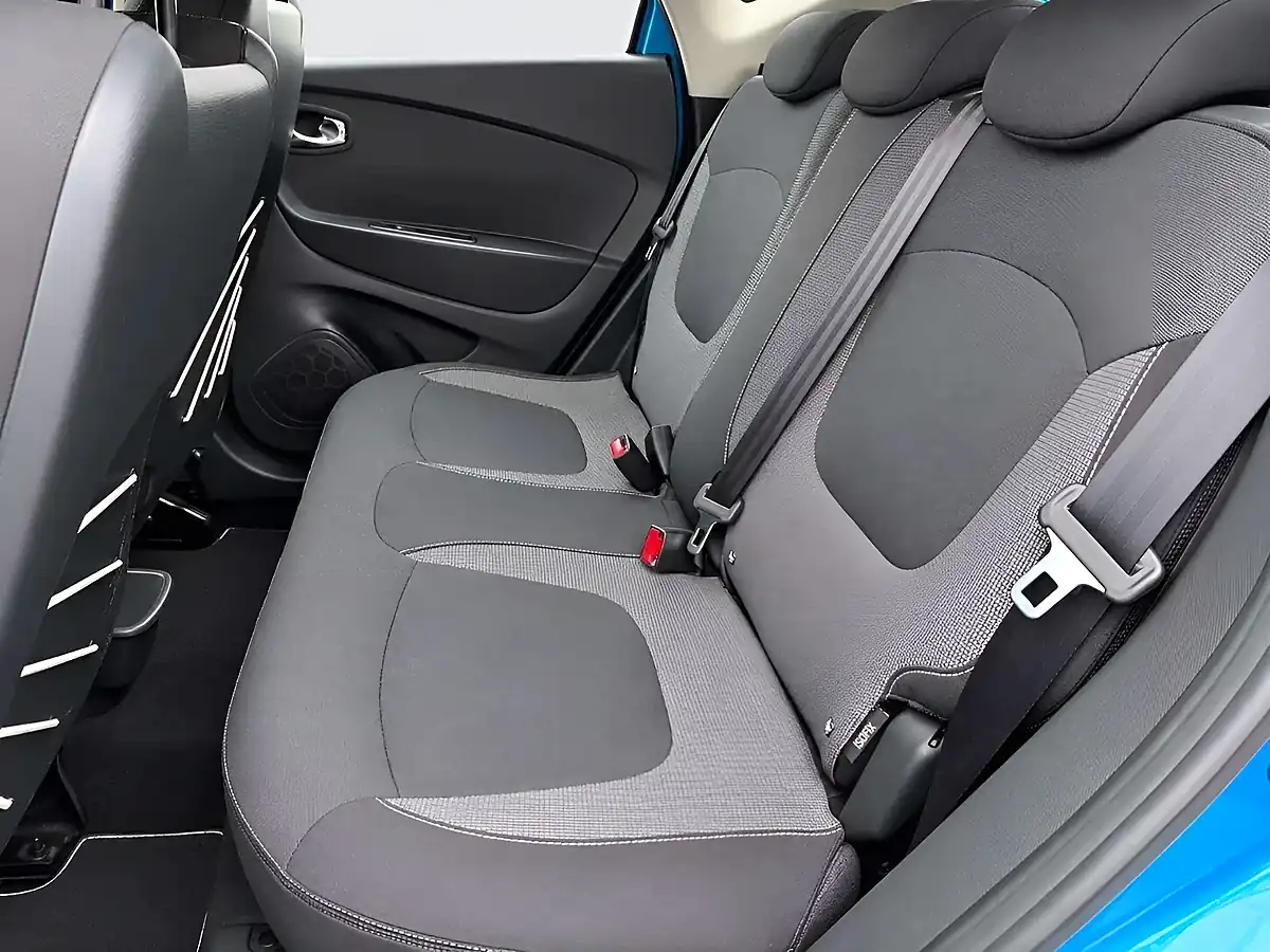 Used 2016 Renault Captur Dynamique Nav Blue - Interior and Exterior details 12