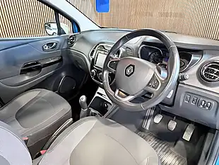 Used 2016 Renault Captur Dynamique Nav Blue - Interior and Exterior details 11