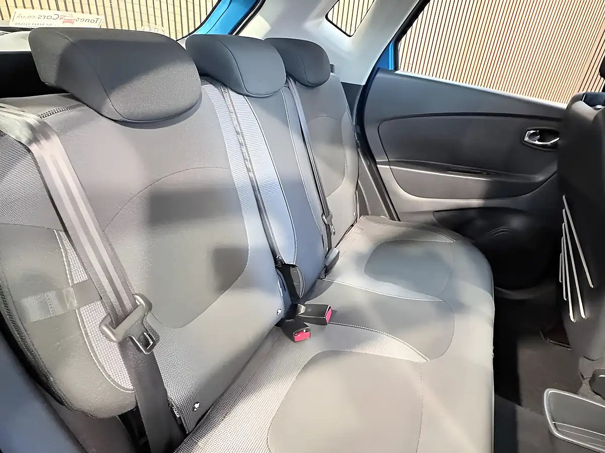 Used 2016 Renault Captur Dynamique Nav Blue - Interior and Exterior details 15