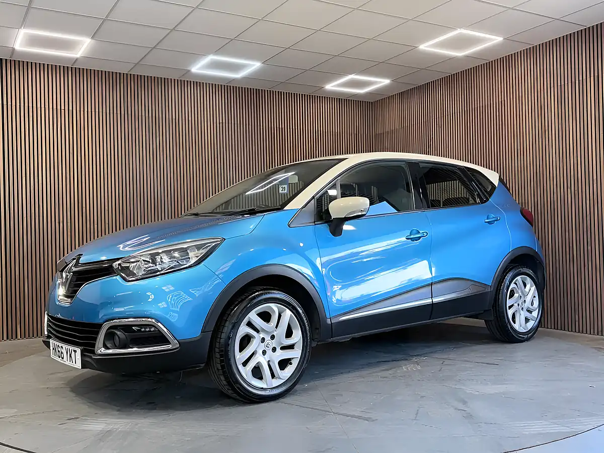 Used 2016 Renault Captur Dynamique Nav Blue - Interior and Exterior details 2