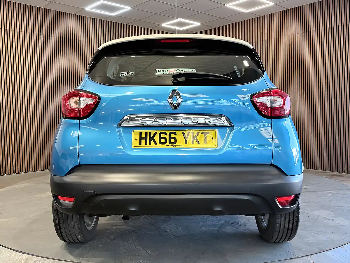 Used 2016 Renault Captur Dynamique Nav Blue - Interior and Exterior details 6