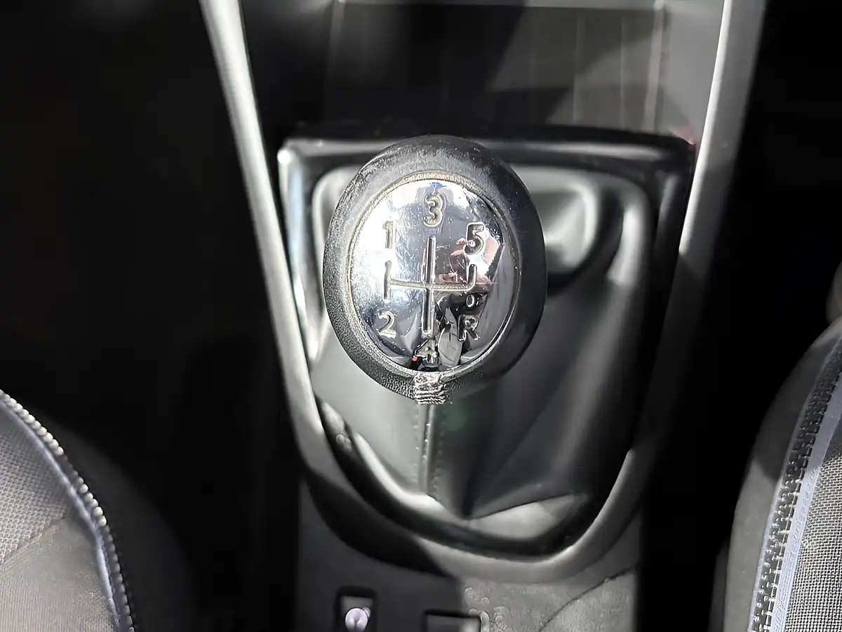 Used 2016 Renault Captur Dynamique Nav Blue - Interior and Exterior details 9
