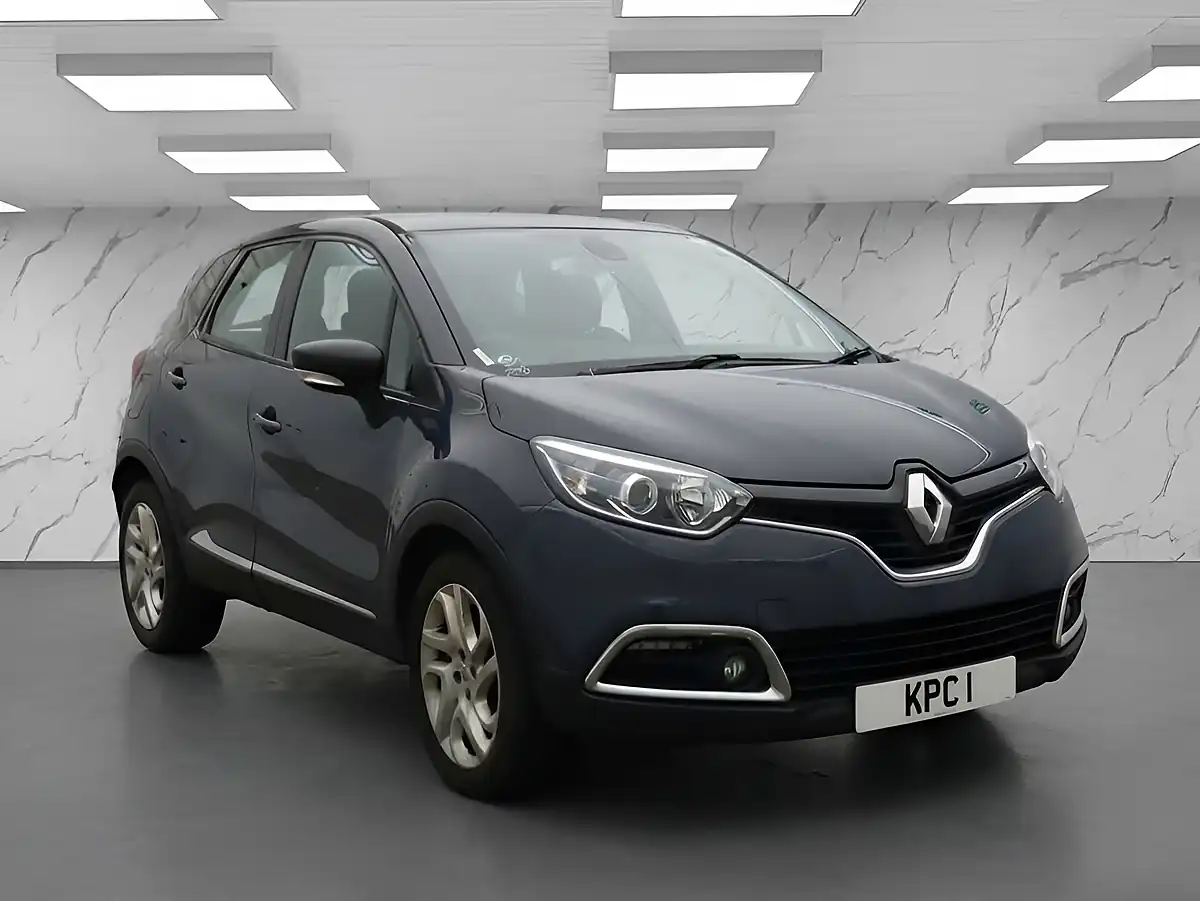 Used 2016 Renault Captur Dynamique Nav Blue - Interior and Exterior details 2