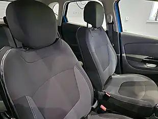 Used 2016 Renault Captur Dynamique Nav Blue - Interior and Exterior details 13