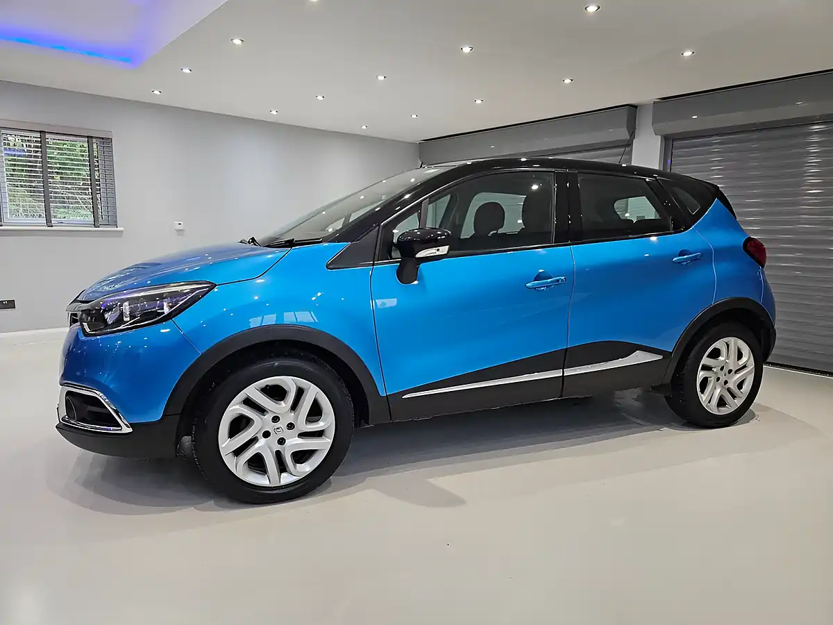 Used 2016 Renault Captur Dynamique Nav Blue - Interior and Exterior details 7