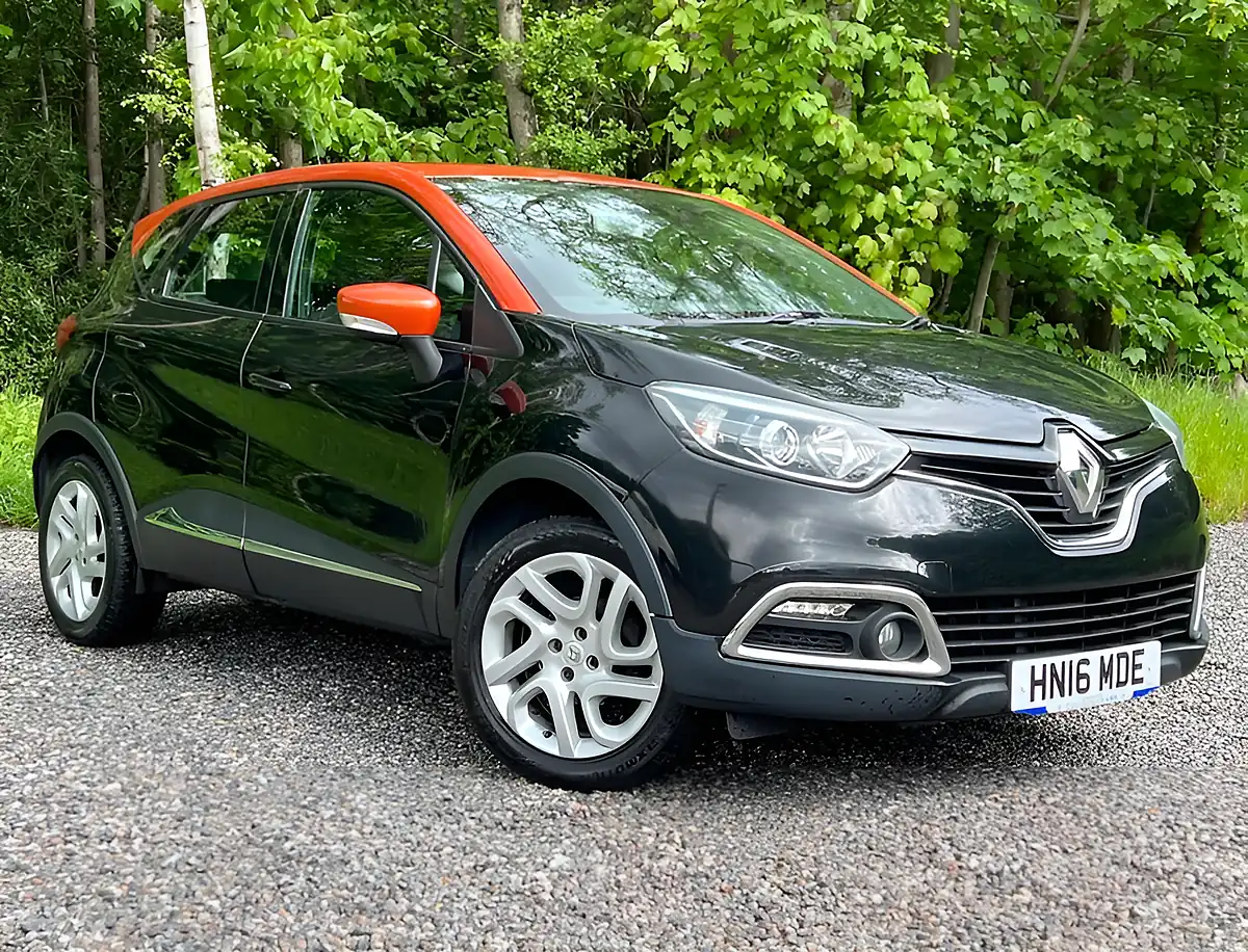 Used 2016 Renault Captur Dynamique Nav Diamond Black - Front View