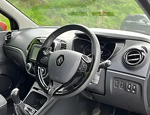 Used 2016 Renault Captur Dynamique Nav Diamond Black - Interior and Exterior details 11