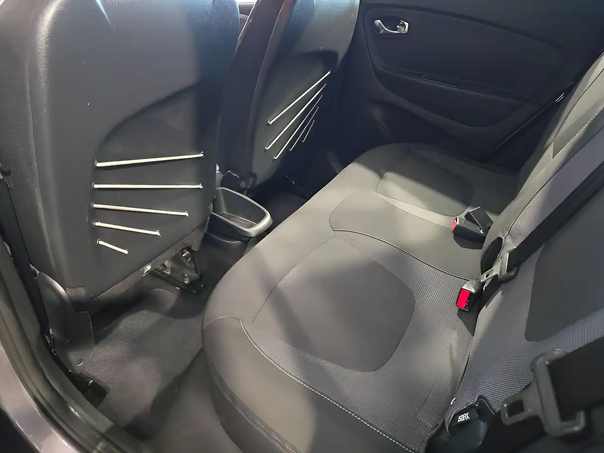 Used 2016 Renault Captur Dynamique Nav Grey - Interior and Exterior details 17