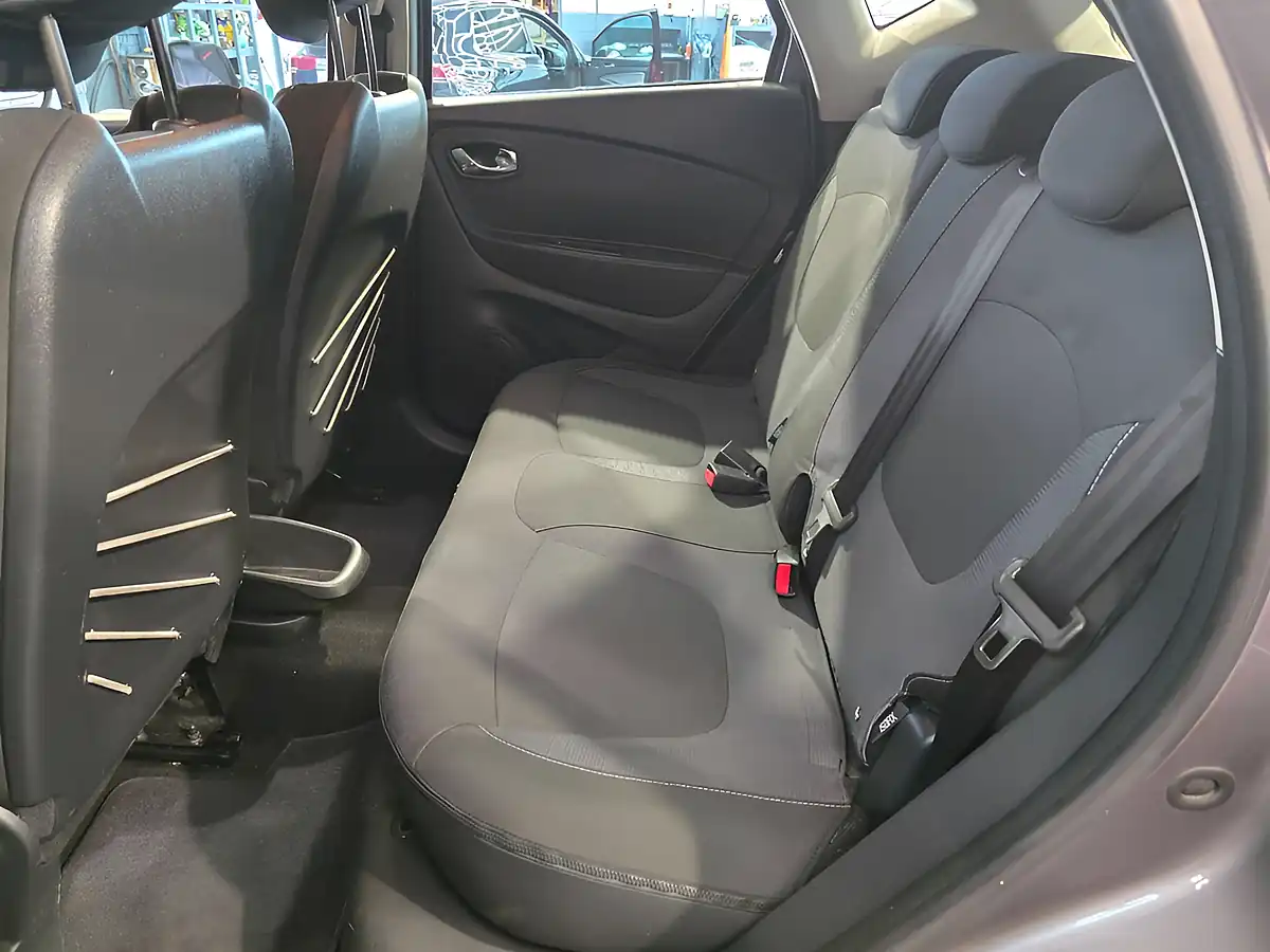 Used 2016 Renault Captur Dynamique Nav Grey - Interior and Exterior details 18