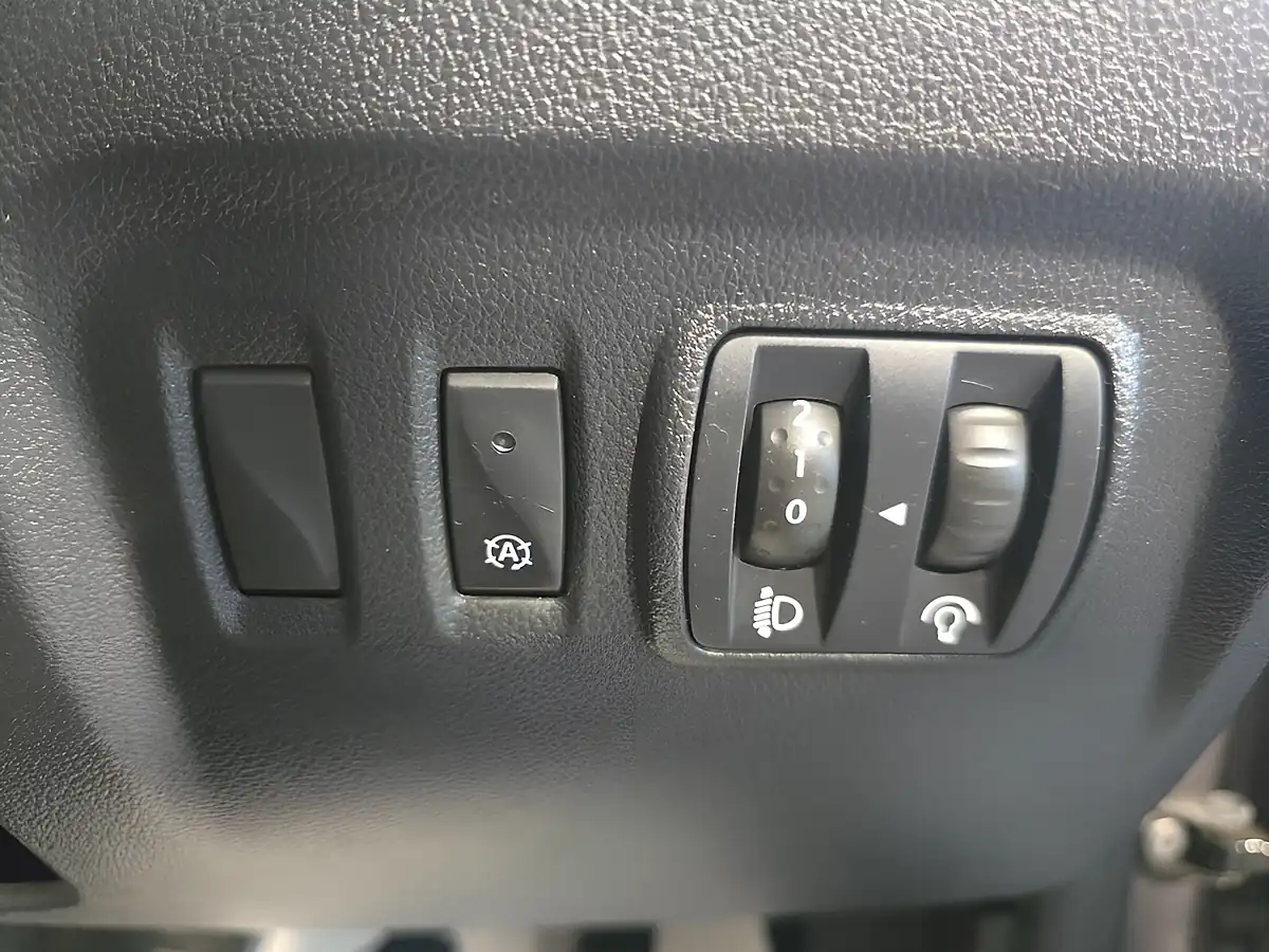 Used 2016 Renault Captur Dynamique Nav Grey - Interior and Exterior details 20