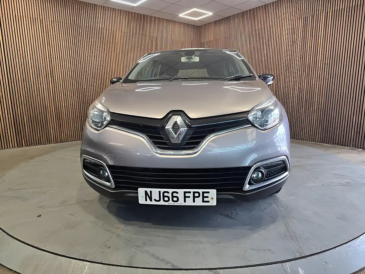 Used 2016 Renault Captur Dynamique Nav Grey - Interior and Exterior details 3