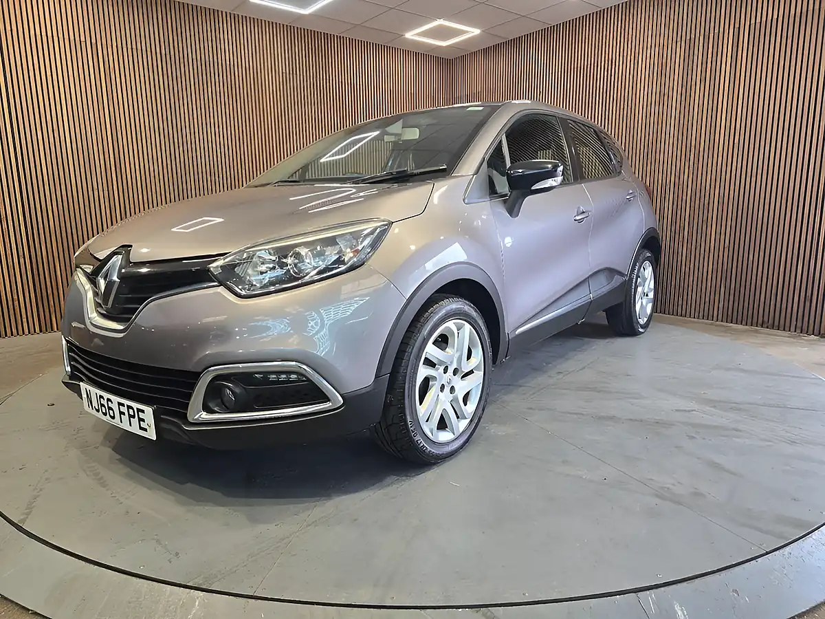 Used 2016 Renault Captur Dynamique Nav Grey - Interior and Exterior details 4
