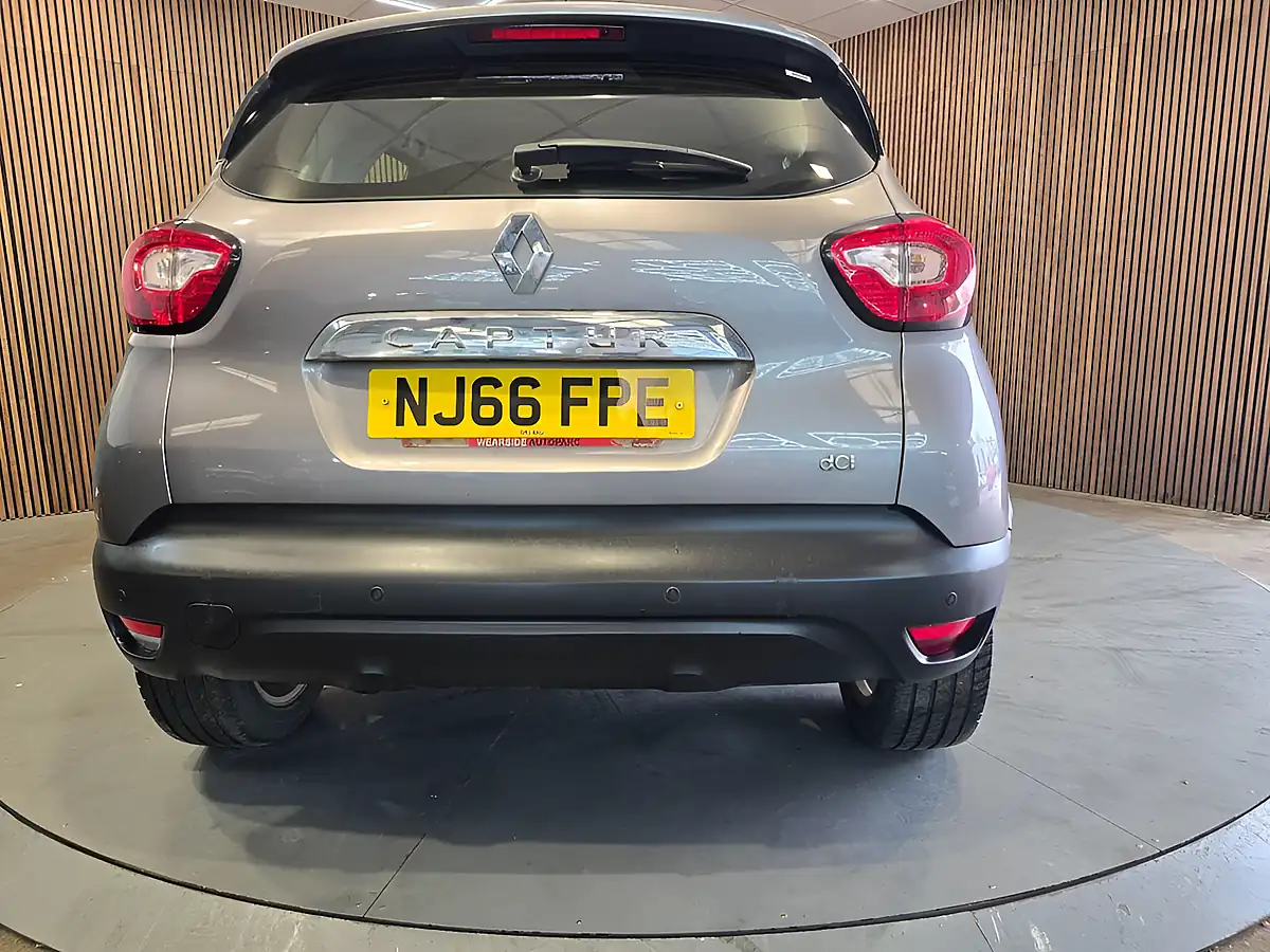 Used 2016 Renault Captur Dynamique Nav Grey - Interior and Exterior details 7