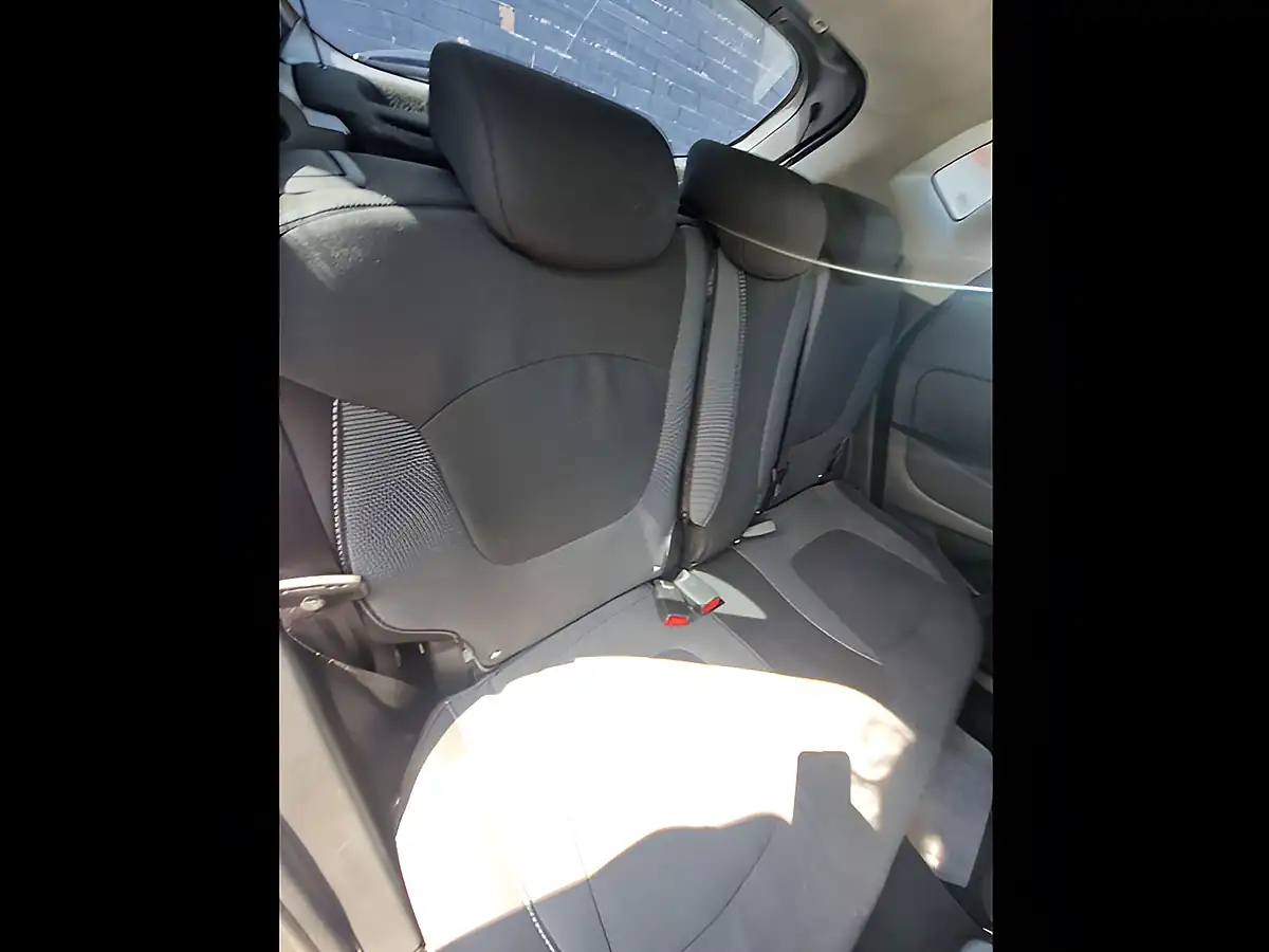 Used 2016 Renault Captur Dynamique Nav Grey - Interior and Exterior details 15