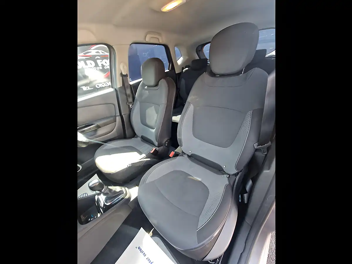 Used 2016 Renault Captur Dynamique Nav Grey - Interior and Exterior details 16