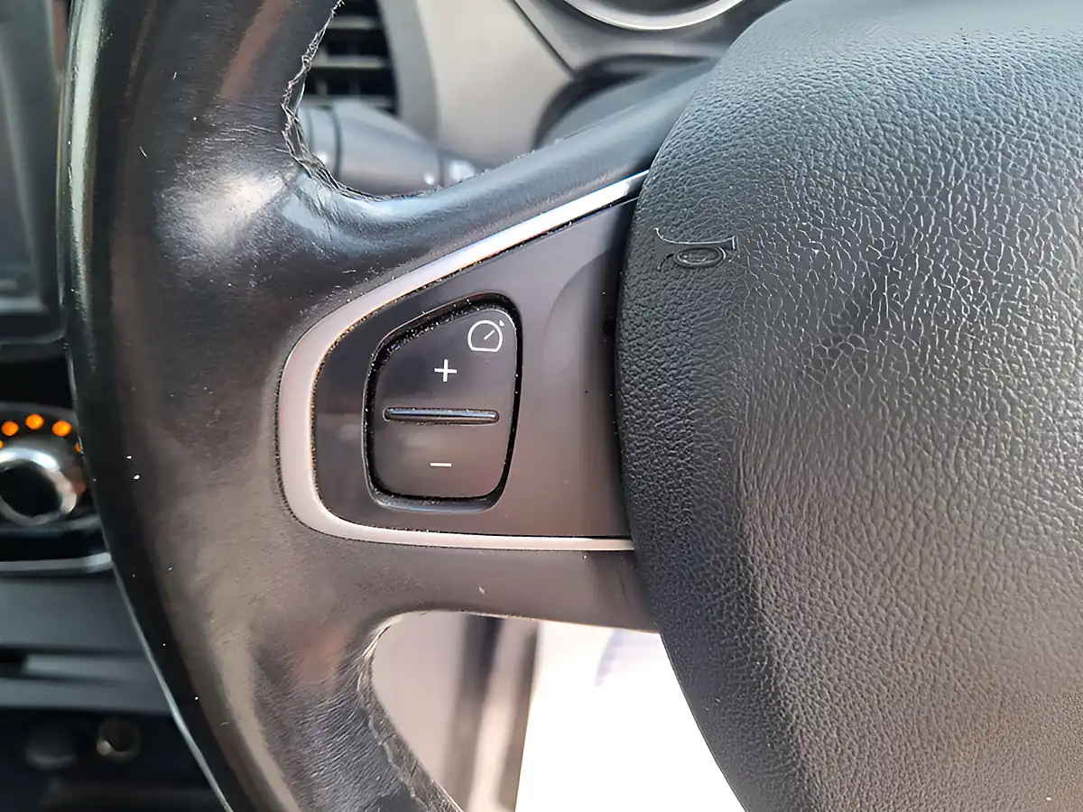 Used 2016 Renault Captur Dynamique Nav Grey - Interior and Exterior details 19